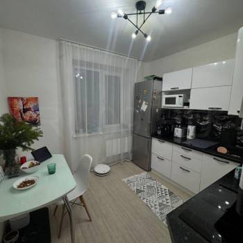 Сдается 1-комнатная квартира, 42 м²