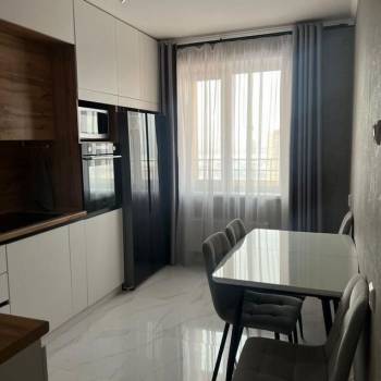 Сдается 2-х комнатная квартира, 65 м²