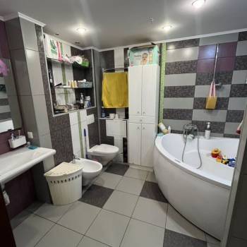 Сдается Многокомнатная квартира, 100 м²