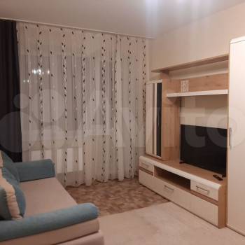 Сдается 1-комнатная квартира, 38 м²