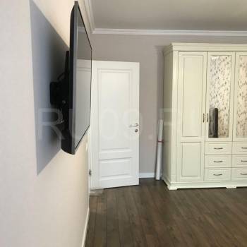 Продается 1-комнатная квартира, 42 м²