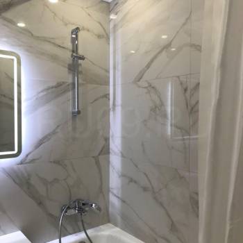 Продается 1-комнатная квартира, 42 м²