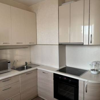 Сдается 1-комнатная квартира, 50 м²