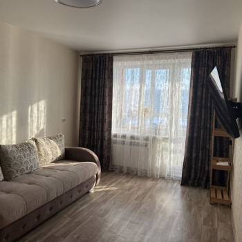 Сдается 1-комнатная квартира, 50 м²