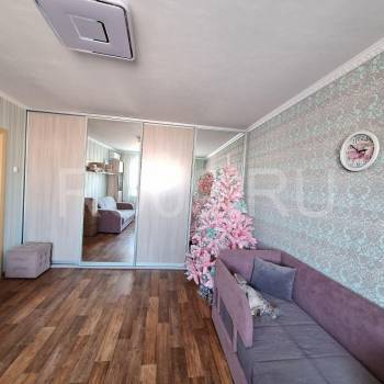 Продается 1-комнатная квартира, 38 м²