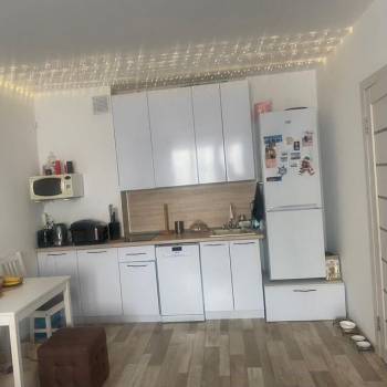 Продается 1-комнатная квартира, 43 м²