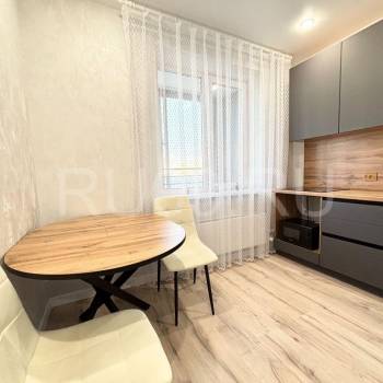 Продается 1-комнатная квартира, 38 м²
