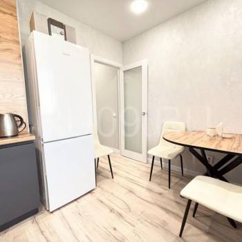 Продается 1-комнатная квартира, 38 м²