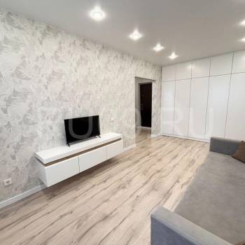 Продается 1-комнатная квартира, 38 м²