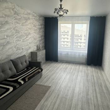 Сдается 1-комнатная квартира, 42 м²