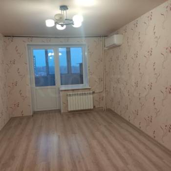 Продается 1-комнатная квартира, 37 м²