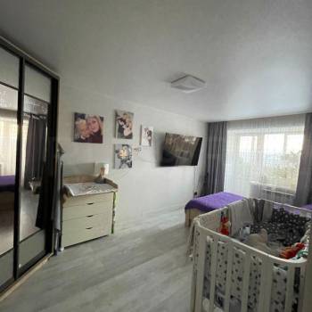Продается 1-комнатная квартира, 36 м²