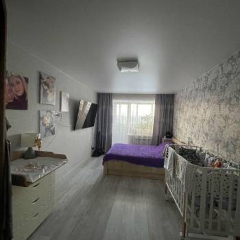 Продается 1-комнатная квартира, 36 м²