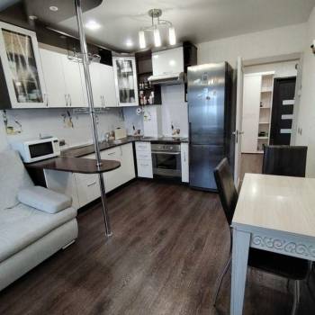 Продается 1-комнатная квартира, 43 м²