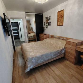 Продается 1-комнатная квартира, 43 м²