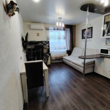 Продается 1-комнатная квартира, 43 м²