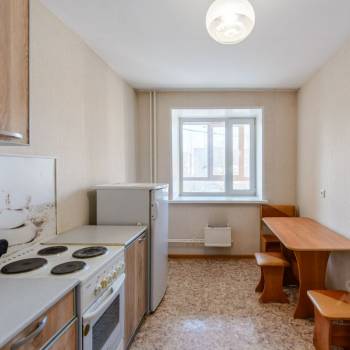 Продается 1-комнатная квартира, 37 м²