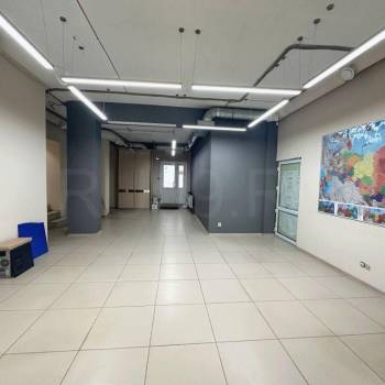 Сдается Нежилое помещение, 166 м²