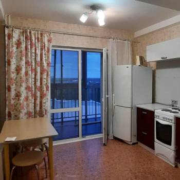 Сдается 1-комнатная квартира, 37 м²