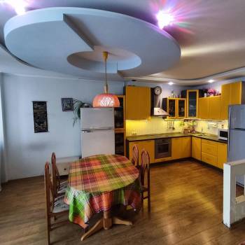 Продается Многокомнатная квартира, 120,4 м²