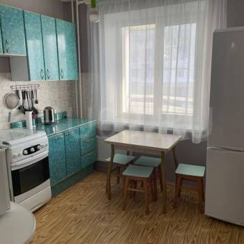 Продается 1-комнатная квартира, 40 м²