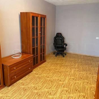 Продается 1-комнатная квартира, 40 м²