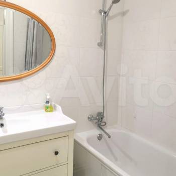 Сдается 1-комнатная квартира, 52 м²