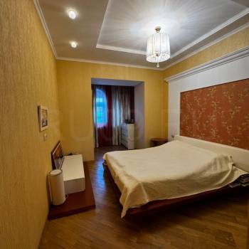 Продается 3-х комнатная квартира, 132 м²