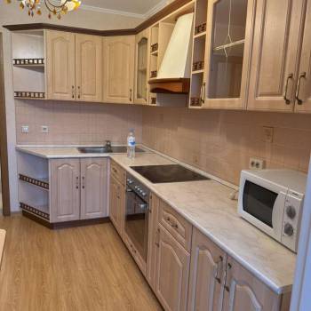 Сдается 1-комнатная квартира, 50 м²