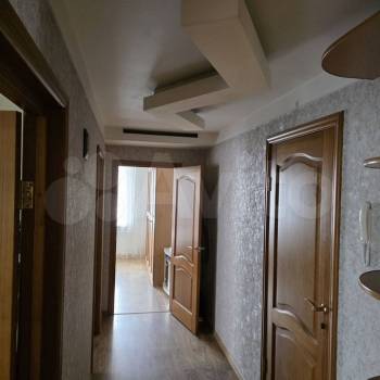 Продается Многокомнатная квартира, 70 м²