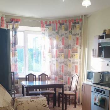 Продается 1-комнатная квартира, 43 м²