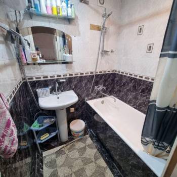 Продается Многокомнатная квартира, 82 м²