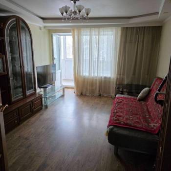 Продается Многокомнатная квартира, 70 м²