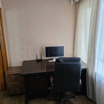 Продается Многокомнатная квартира, 70 м²