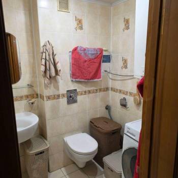 Продается Многокомнатная квартира, 70 м²