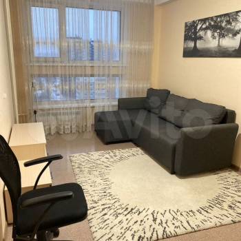 Сдается 1-комнатная квартира, 43 м²