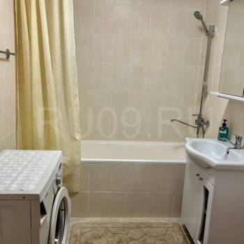 Продается 1-комнатная квартира, 49 м²