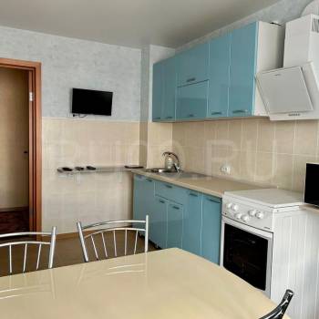 Продается 1-комнатная квартира, 49 м²