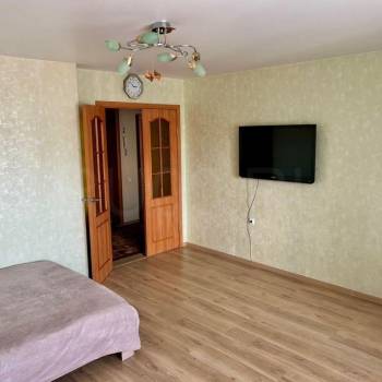 Продается 1-комнатная квартира, 49 м²