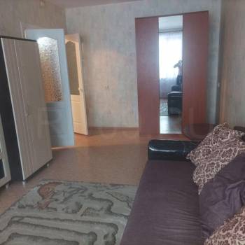 Сдается 1-комнатная квартира, 42 м²