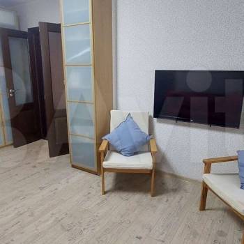 Продается 1-комнатная квартира, 53 м²