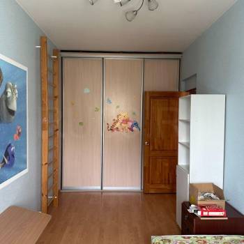 Сдается Многокомнатная квартира, 60 м²