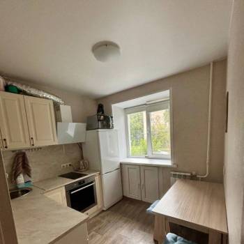 Продается 1-комнатная квартира, 32 м²