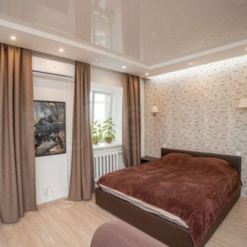 Продается 1-комнатная квартира, 54 м²