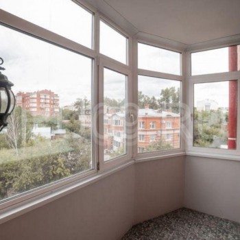 Продается 1-комнатная квартира, 54 м²