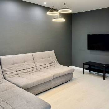 Сдается 1-комнатная квартира, 64 м²