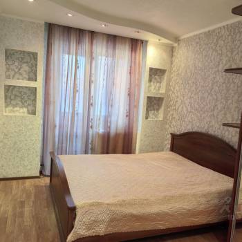 Продается Многокомнатная квартира, 77,1 м²