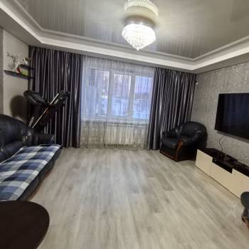 Продается Многокомнатная квартира, 77,1 м²