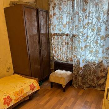 Продается Многокомнатная квартира, 70,4 м²