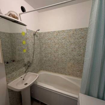 Продается 2-х комнатная квартира, 56 м²